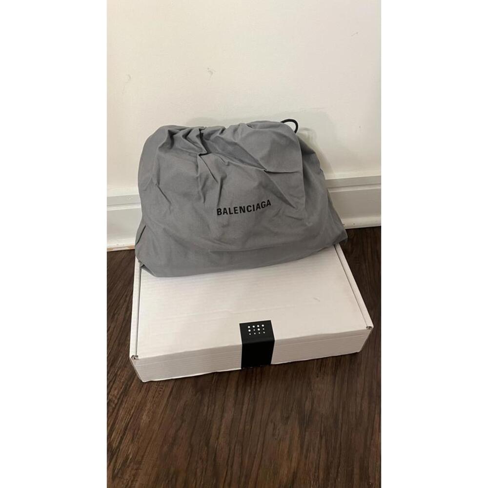 Balenciaga Le Cagole Sling Small in White Lambskin BNWT - Picture 2 of 7